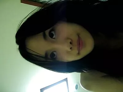Regina de dimensiuni filme porno gratis cu pizde paroase slăbite găsește un taur negru perfect